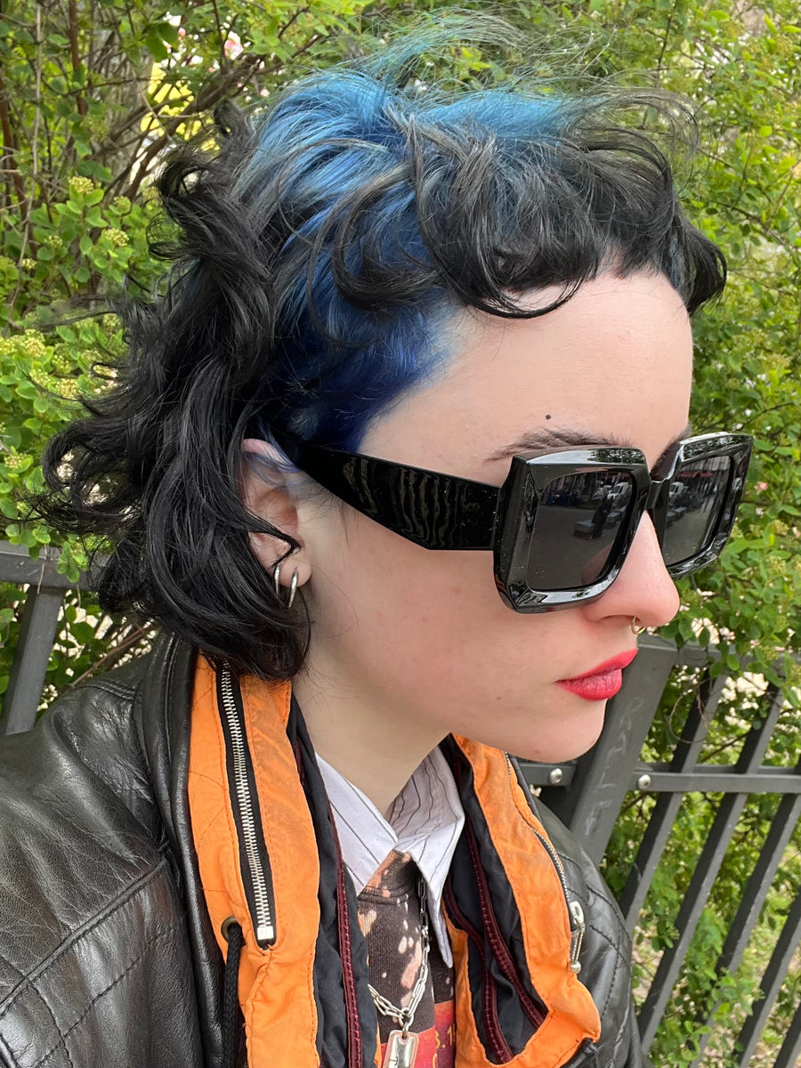 Big frame black sunglasses hotsell