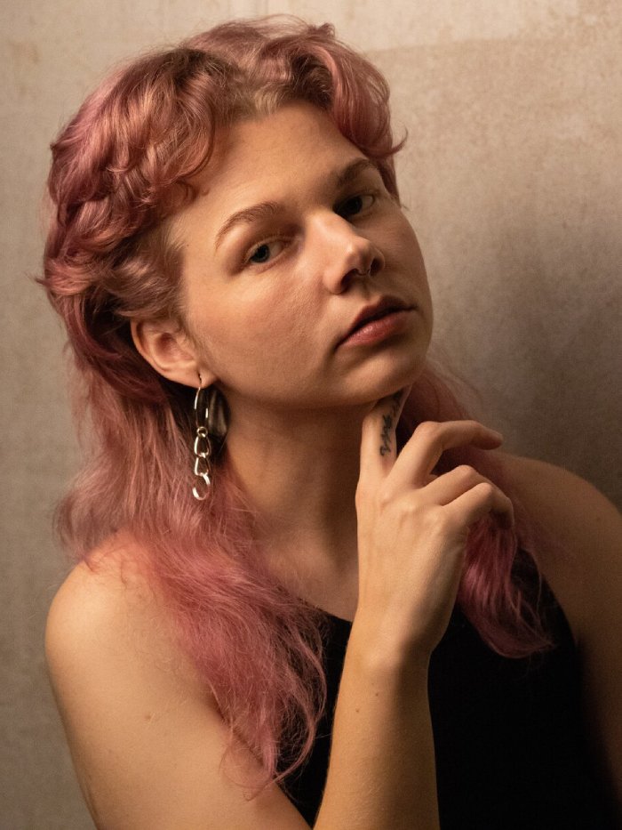 ELEPHANT EGG HOOP CHAIN EARRING