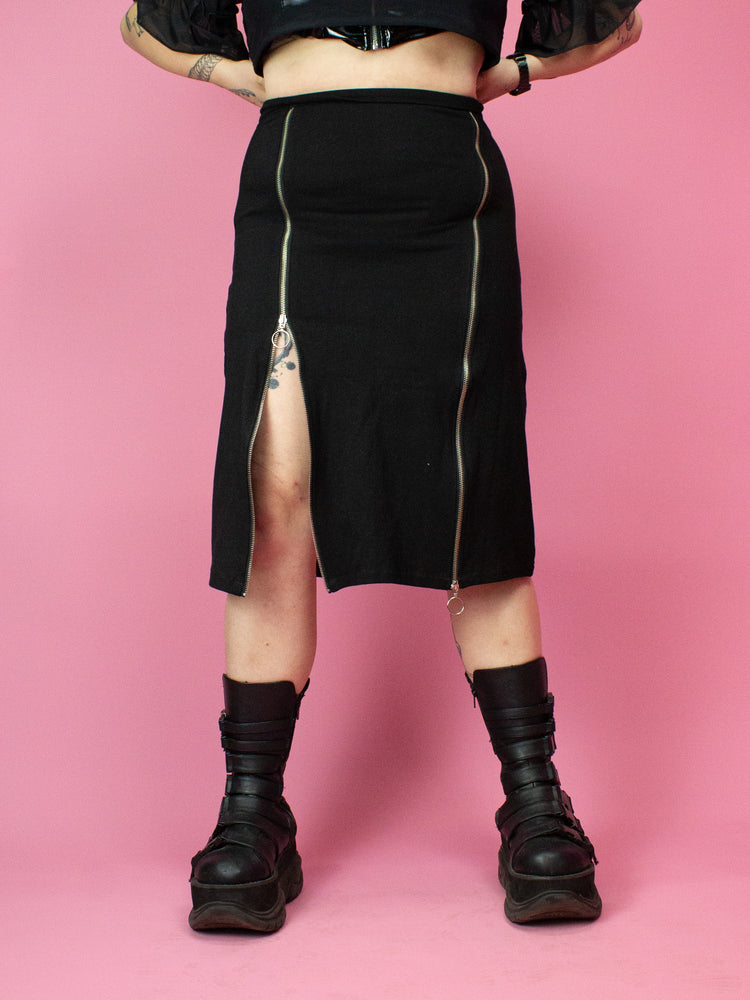 
            
                Bild in den Galerie-Viewer laden,NIKINKY ZIPPER SKIRT
            
        