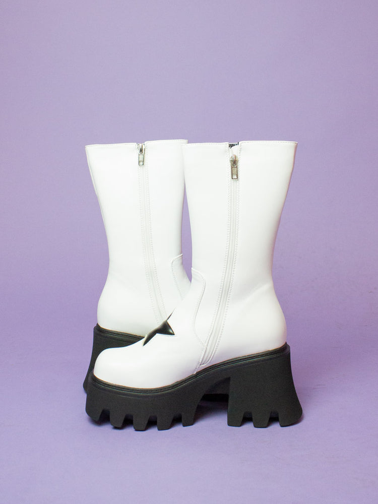 <tc>LAMODA HALL OF FAME WHITE BLACK STAR BOOTS</tc>