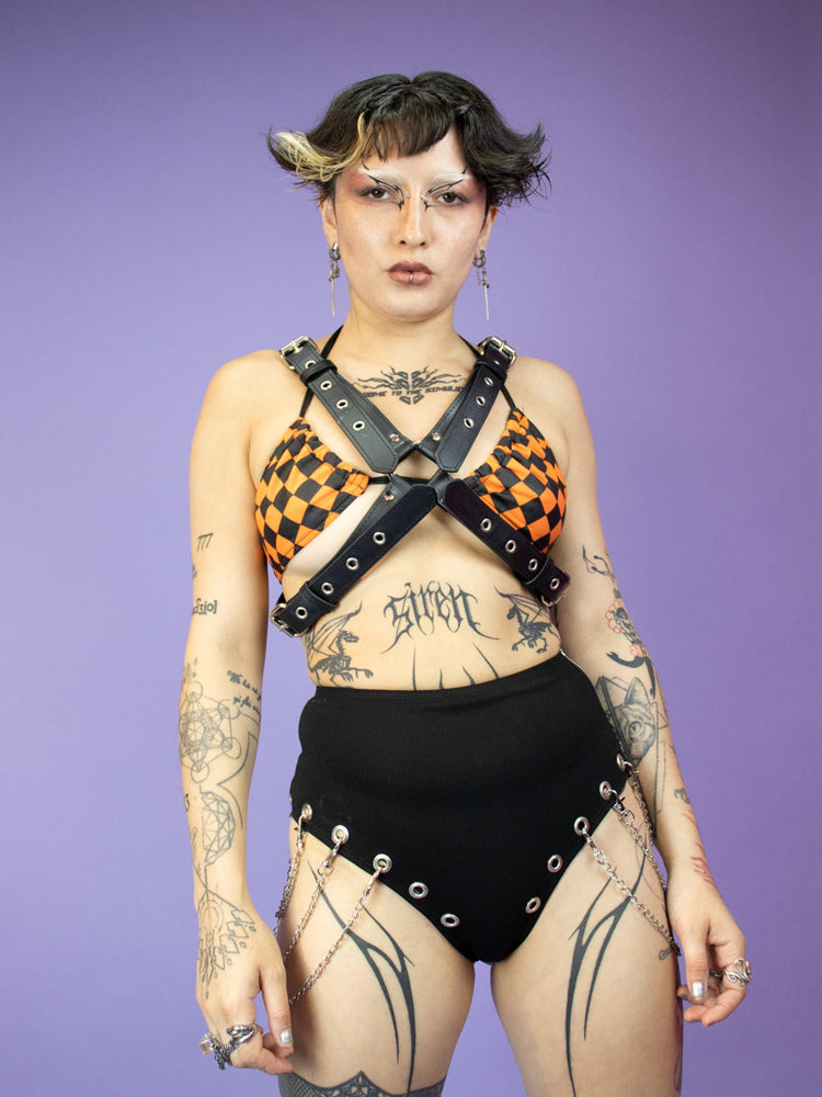 
            
                Load image into Gallery viewer, FUNK PLUS BLACK VEGAN STITCHED CROSS HARNESS FH148
            
        