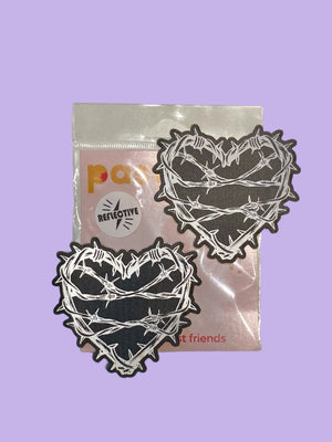 PASTEASE REFLECTIVE BARBED WIRE HEART