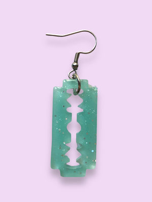 RAZOR BLADE GLITTER EARRING PASTEL BLUE