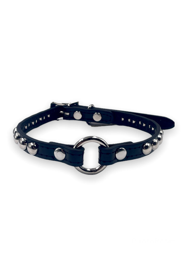 FUNK PLUS SMALL BLACK CHOKER WITH RING AND ROUND STUDS CK441
