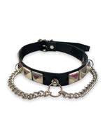 BLACK CHOKER WITH PYRAMID STUDS, MIDDLE RING AND CHAIN
