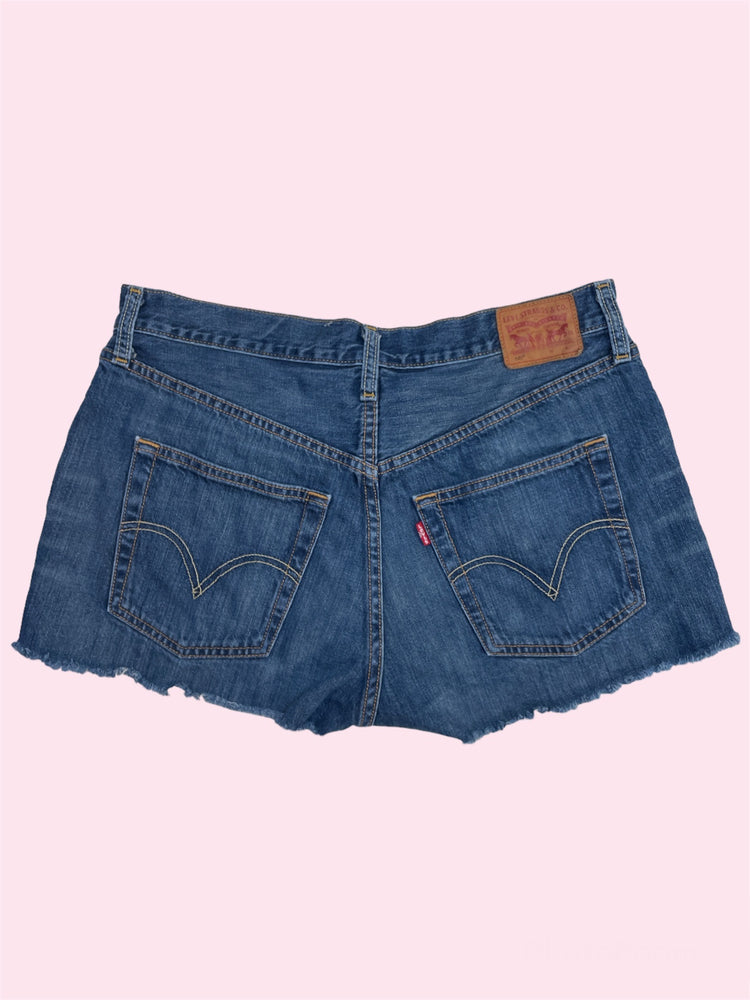 
            
                Load image into Gallery viewer, SECONDHAND LEVI 501 JEANS SHORTS
            
        