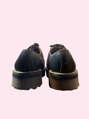 
            
                Load image into Gallery viewer, SECOND HAND LOW STEEL CAP DOC MARTENS
            
        