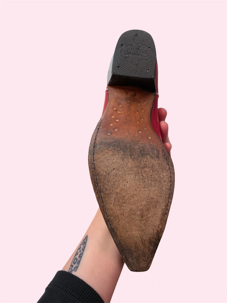 
            
                Load image into Gallery viewer, SECOND HAND BUFFALO RED LEATHER COWBOY BOOTS
            
        