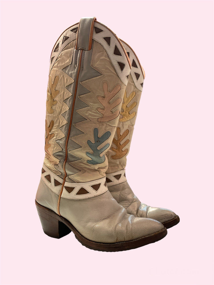 
            
                Load image into Gallery viewer, SECOND HAND COWBOY BOOTS PASTEL
            
        