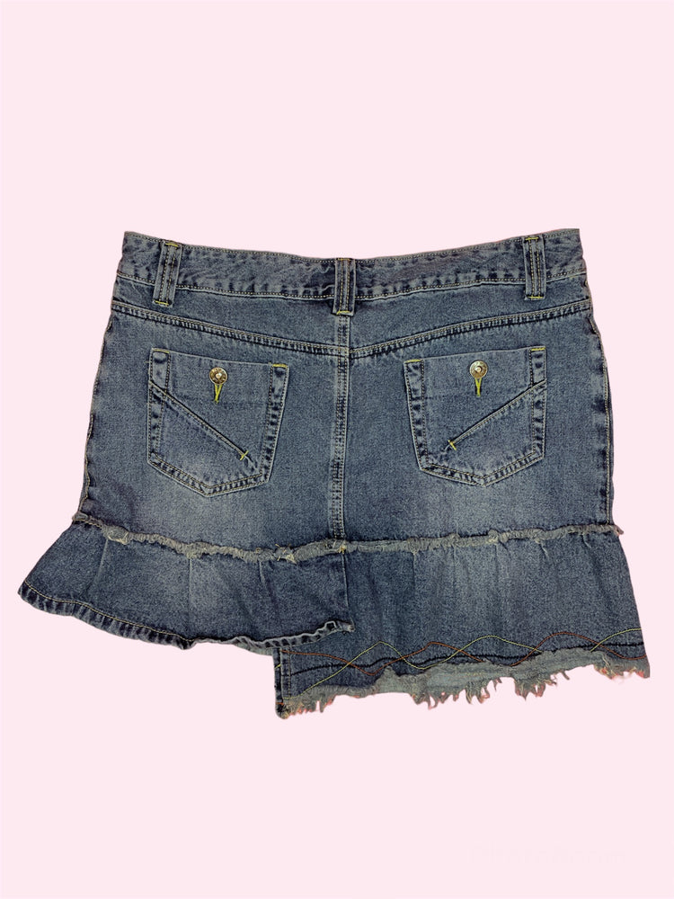 
            
                Load image into Gallery viewer, SECOND HAND I.C.I.E. JEANS SKIRT
            
        