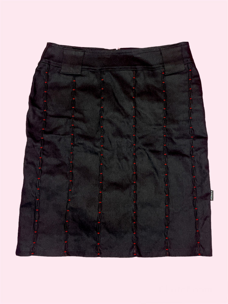 
            
                Load image into Gallery viewer, SECOND HAND 90S/00S SERIOUS SKIRT
            
        