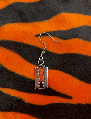 RAZORBLADE EARRING