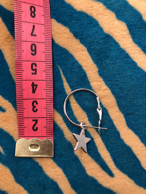 STAR EARRING