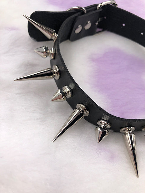 EXIT CHOKER DIFFERENT SPIKES BLACK