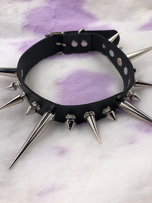EXIT CHOKER DIFFERENT LONG SPIKES BLACK