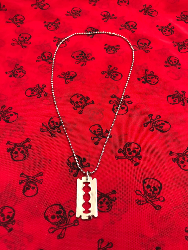 RAZOR BLADE NECKLACE SMALL