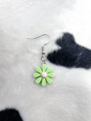 
            
                Load image into Gallery viewer, FLOWER EARRING
            
        