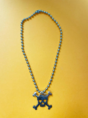 
            
                Load image into Gallery viewer, GIRLY SKULL NECKLACE
            
        