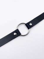 SIMPLE O-RING CHOKER WITH BUTTON CLOSURE