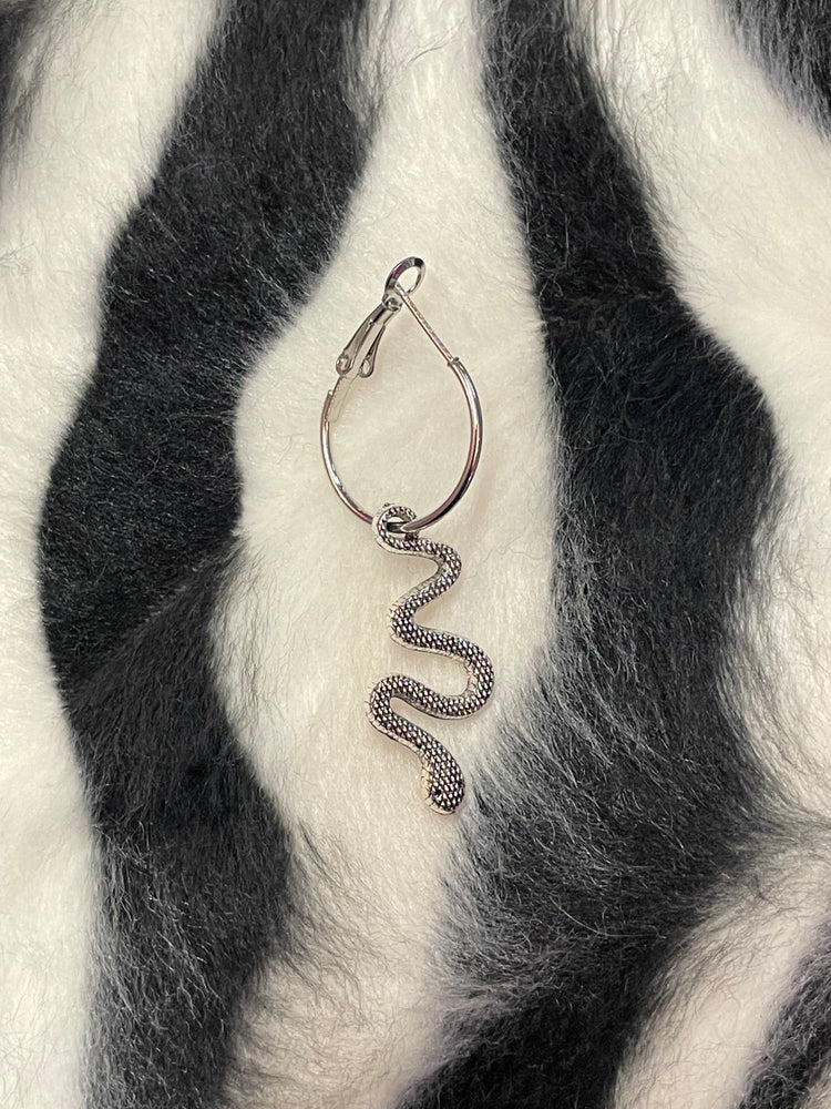 SNAKE EARRING