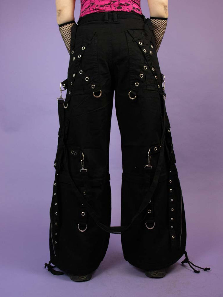 
            
                Bild in den Galerie-Viewer laden,TRIPP NYC X STRAP ZIP OFF PANT BLACK
            
        