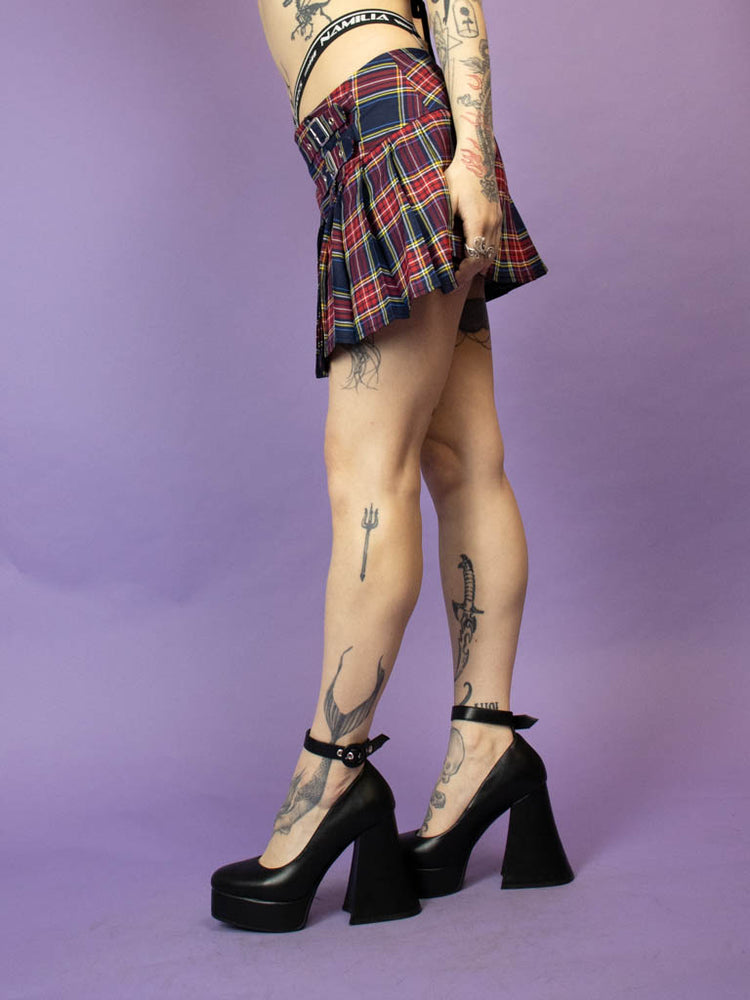 BANNED NAVY RED TARTAN SKIRT