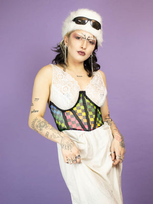 <tc>DAISY CORSET GREEN BAT UNDERBOOB CORSET</tc>