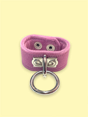 
            
                Load image into Gallery viewer, FUNK PLUS BRACELET PINK VELVET WITH RING
            
        