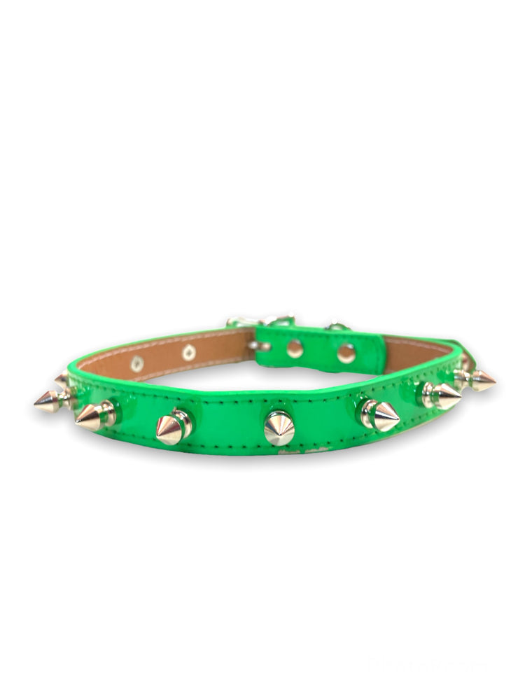 
            
                Load image into Gallery viewer, FUNK PLUS NEON GREEN VINYL SPIKE CHOKER STITCHED
            
        