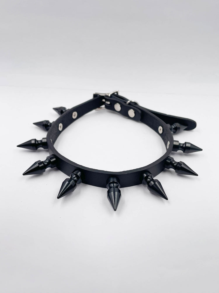 FUNK PLUS BLACK MIDI SPIKE CHOKER 324