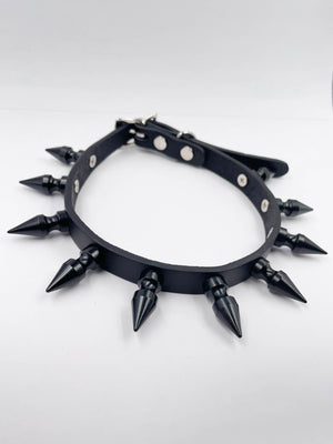 FUNK PLUS BLACK MIDI SPIKE CHOKER 324