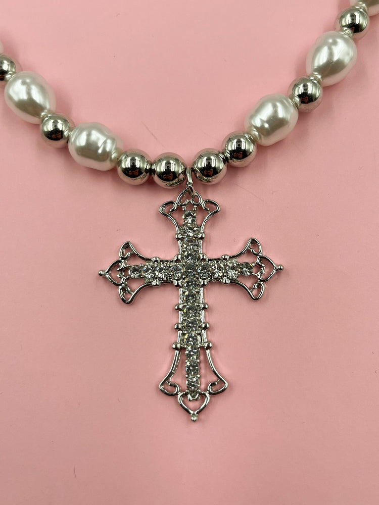 PEARLS, FAKE DIAMONDS AND CROSS NECKLACE